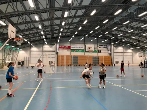 11/7-2019: Uppstartsläger på Åland för F05-02, en rolig och tuff vecka med massor av träning. Vi hittade också en ny kompis, katten Gurkan (Alicia valde namn).