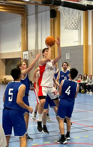 Boysen springer ifrån Västerås