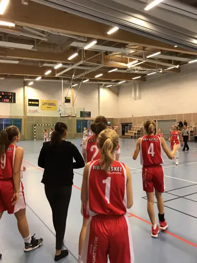 11/11-18: Trist förlust mot Tureberg Ladies efter en jämn match. 
