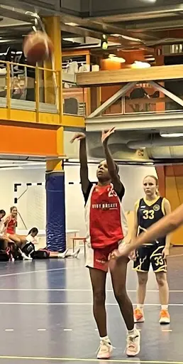 18+1 supertjejer åkte till Espoo utanför Helsingfors och spelade fantastiska Espoo Cup. En kanonstart på säsongen!
