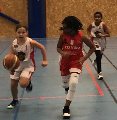 Supertjejerna mot Täby, lunchpaus samt mot Duvbo.