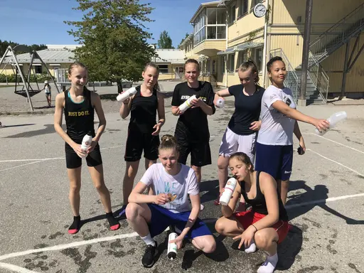 19/5-2018: Klubbens gemensamma säsongsavslutning i form av Streebasket blev för F04 väldigt lyckat både basketmässigt men också vattenkrigsmässigt!