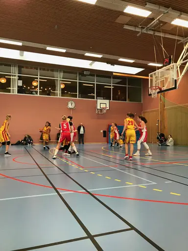 27/10-2018: Hemmamatch i simhallen mot Åkersberga F04:a. 