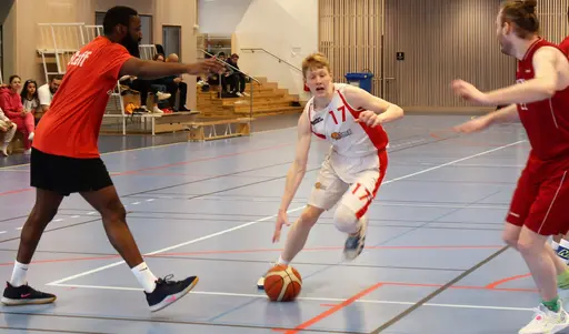 Vibyboysen springer ifrån Duvbo i en härligt svänging match!