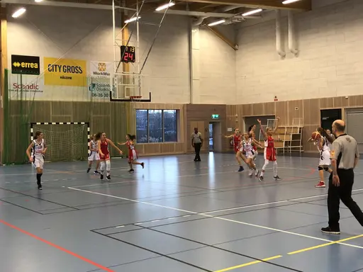 10/12-2017: Vinst mot Täby med 51-27!