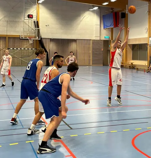 Boysen springer ifrån Västerås