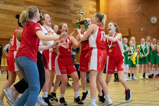 05/26-2019: Bilder från finalen i Lampe Open 2019 där vi van mot Finska Turun Riento (41-38) efter en jämn match! Matchens lirare blev #21 Amanda Unger!   Foto: Anders Tillgren  