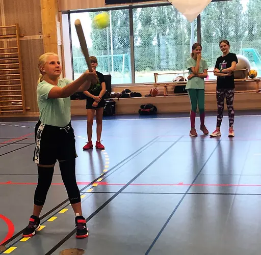 Förutom basket ägnade vi första veckan åt Frisbee, Brännboll, Baseball o Amerikansk fotboll