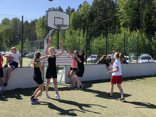 19/5-2018: Klubbens gemensamma säsongsavslutning i form av Streebasket blev för F04 väldigt lyckat både basketmässigt men också vattenkrigsmässigt!