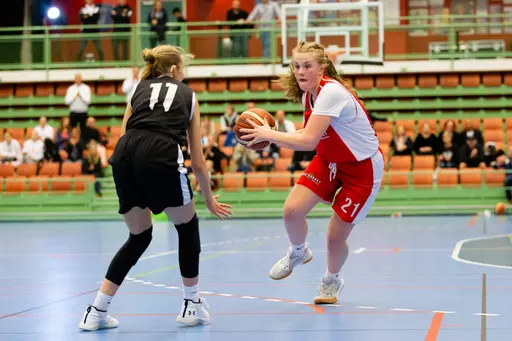 12/5-2019: Fantastiska bilder från finalen i Skövde Cup 2019. Vi spelade mot Wetterbygden Sparks och vann med 27-21! Foto: Lars Norlander