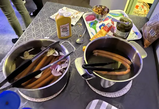 För 3:e året i rad firade vi julavslutning hemma hos Selma. Korv m bröd, fika, Kahoot samt en rolig julklappsutdelning med lite "gambling" 😉