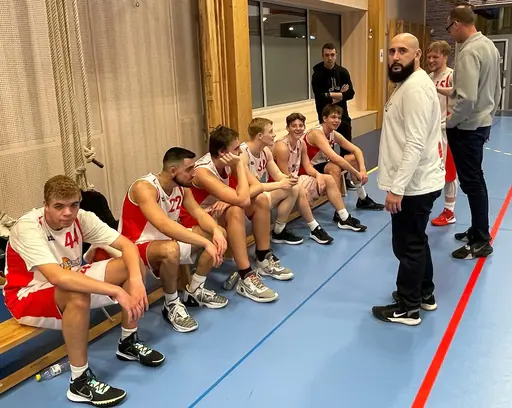Boysen springer ifrån Västerås
