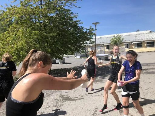 19/5-2018: Klubbens gemensamma säsongsavslutning i form av Streebasket blev för F04 väldigt lyckat både basketmässigt men också vattenkrigsmässigt!