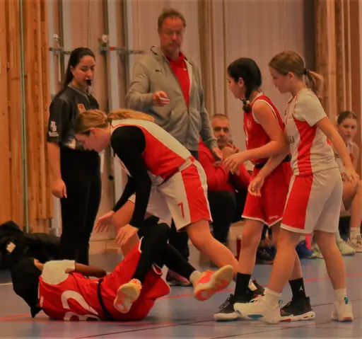 Basket handlar om att kämpa om bollen 😁