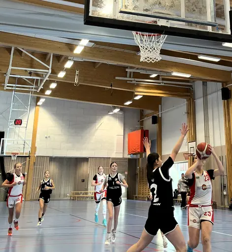 Segrarna mot Haga Haninge och match mot Sigtuna