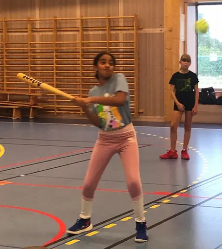 Förutom basket ägnade vi första veckan åt Frisbee, Brännboll, Baseball o Amerikansk fotboll