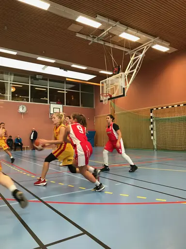 27/10-2018: Hemmamatch i simhallen mot Åkersberga F04:a. 