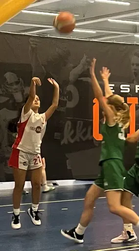 18+1 supertjejer åkte till Espoo utanför Helsingfors och spelade fantastiska Espoo Cup. En kanonstart på säsongen!