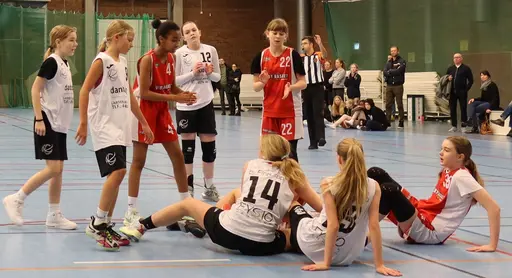 "Snackepaus" med danskorna? bolljakt, bekymrade coacher...