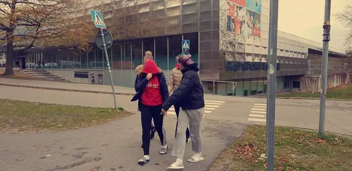 1/11-2018: Under veckan har ett glatt gäng hängt i hallen och taggat upp inför Telge. Morgonträningar med Marco och Elliot samt kvällsträningar som vanligt, ett riktigt härligt lov med massa basket!