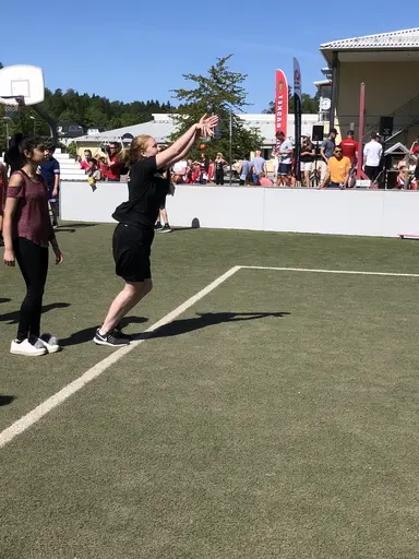 19/5-2018: Klubbens gemensamma säsongsavslutning i form av Streebasket blev för F04 väldigt lyckat både basketmässigt men också vattenkrigsmässigt!