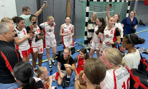 Vita lagen i F09 Fun och F10 Fun som tog Silver resp Brons samt "ja må de spela" för Alice, Amanda o Roberta.