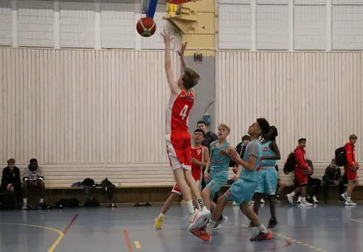Bildserie från Göteborgs basketfestival där P08 Röd deltog i maj 2022