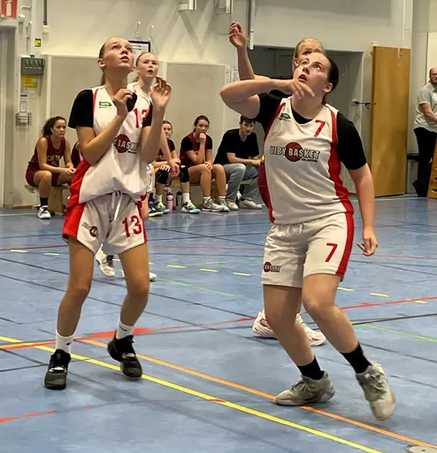 Vita lagen i F09 Fun och F10 Fun som tog Silver resp Brons samt "ja må de spela" för Alice, Amanda o Roberta.