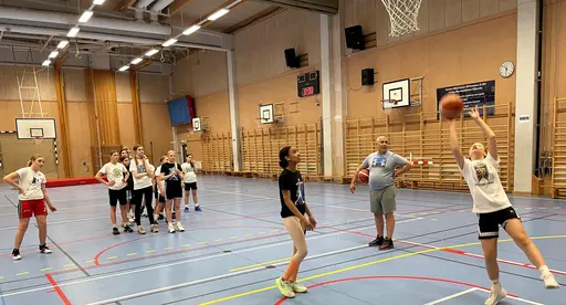 3 liv, Fight och 21
