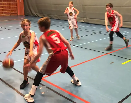 11 svettiga F10-supertjejer mot Vibys jätteduktiga P09-or!