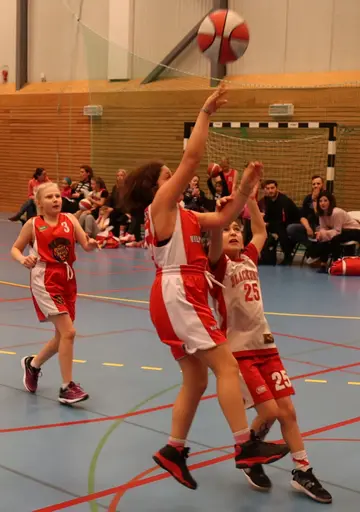 Gemensam lekuppvärmning, matchspel och lagfoto