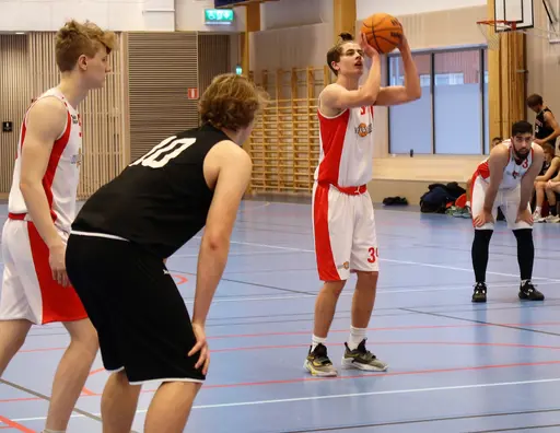 Vibyherrarna besegrar Norrort i en mycket välspelad match!