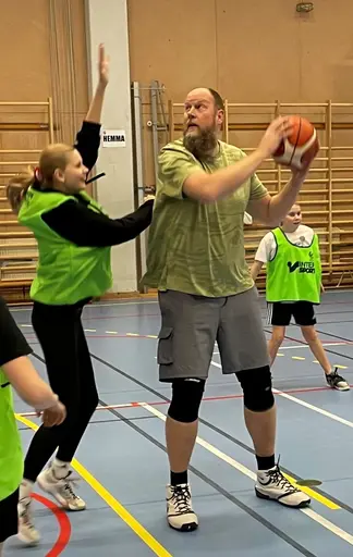 Elin-Daniel, Freja-Erik, Amanda-Patrik, Arushi-Farazee, Nevena-Dejan, Lisa-Carina, Emma-Martin, Selma-Steffi