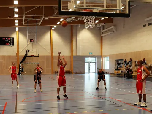 Herrlaget in action i Edsbergshallen!