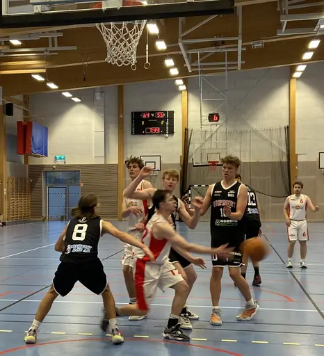 Vibys herrar i Div 2 besegrar Norrort!