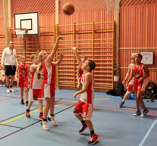 Bra avslutning på vardagsveckan med träningsmatch mot P11