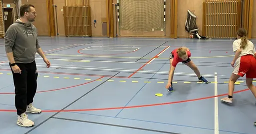 Tjejerna fick åter förmånen att ha Charlie som gästtränare - superkul!