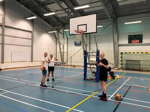 11/7-2019: Uppstartsläger på Åland för F05-02, en rolig och tuff vecka med massor av träning. Vi hittade också en ny kompis, katten Gurkan (Alicia valde namn).