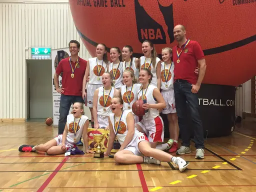 F01 ursprungslaget (2009) och vinnare i Lions (2015)