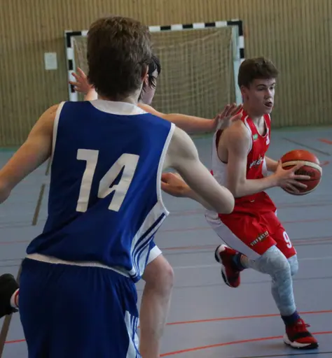 Samuel och Gabriel mfl mot Sundsvall. Adam W och Jacob mot Djursholm.