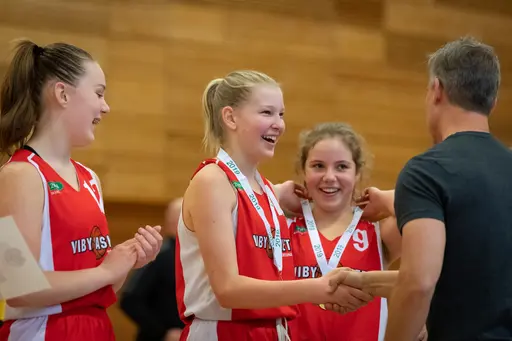05/26-2019: Bilder från finalen i Lampe Open 2019 där vi van mot Finska Turun Riento (41-38) efter en jämn match! Matchens lirare blev #21 Amanda Unger!   Foto: Anders Tillgren  