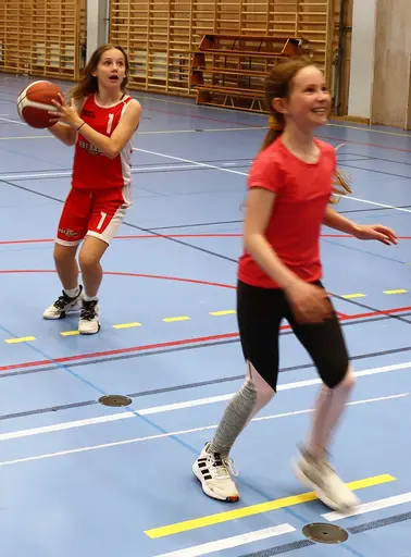 Matcher samt stressfinalen där Lisa besegrade Disa men 8 supertjejer var kvar till slutet när alla föräldrar var ute 😉