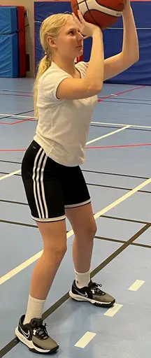 Extraträning på lördagen: skotteknik, Beat-the pro och mycket annat. Smarriga Halloweensmuffins som avslutning!
