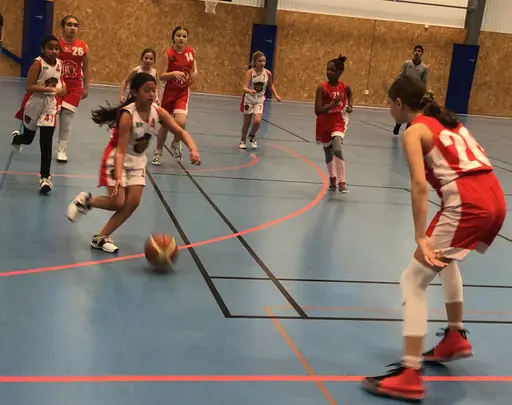 Supertjejerna mot Täby, lunchpaus samt mot Duvbo.