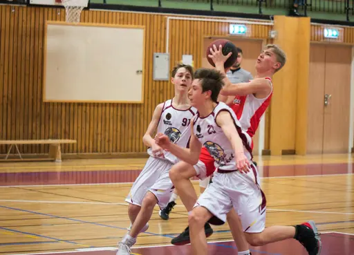 En riktig kämpaseger som efter en buzzle-beeer ava Viby gav förlängning där de vann med ett helt poäng.