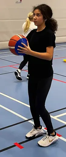 Skott från stol, med kon, Beat-the-pro och mycket mer! Fika som avslutning 😋