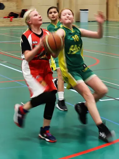 Supertjejerna i kamp mot Alvik och Täby