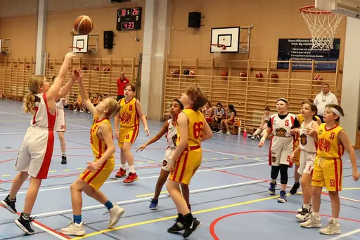 Återigen en härlig match mot Åkersbergagrabbarna! Stress-vinnaren o laget