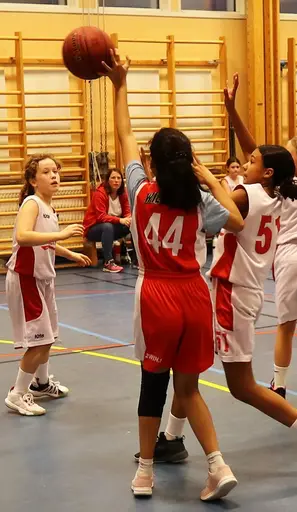 Supertjejerna vann 8 matcher o förlorade 1, det räckte till ett fantastiskt A-silver i Södertälje cup 2021
