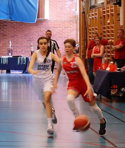 Supertjejerna, förstärkta med Nike o Siri från F09, tog guld i Lampe Challenge F09 Open